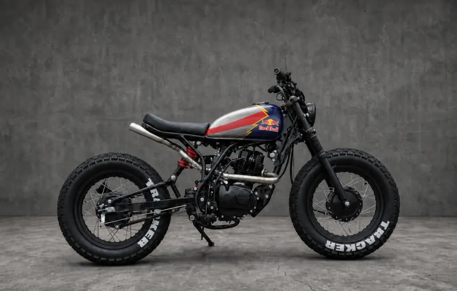 Moto tracker Zero Customs com pintura Red Bull